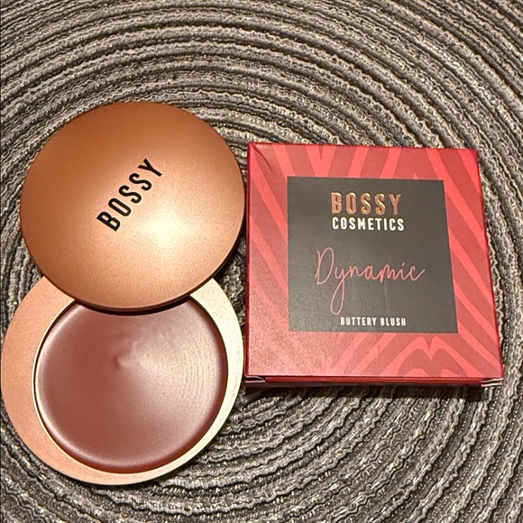 Bossy Radiant Blush- Dynamic - Picture 2 of 3